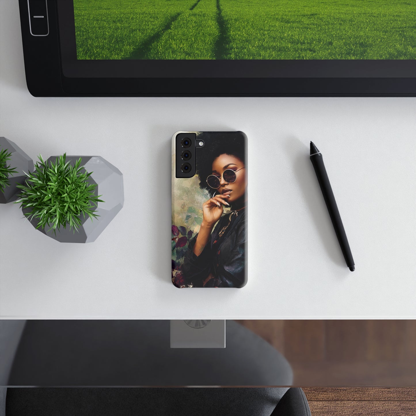 Stylish Slim Snap Case with Elegant Portrait Design