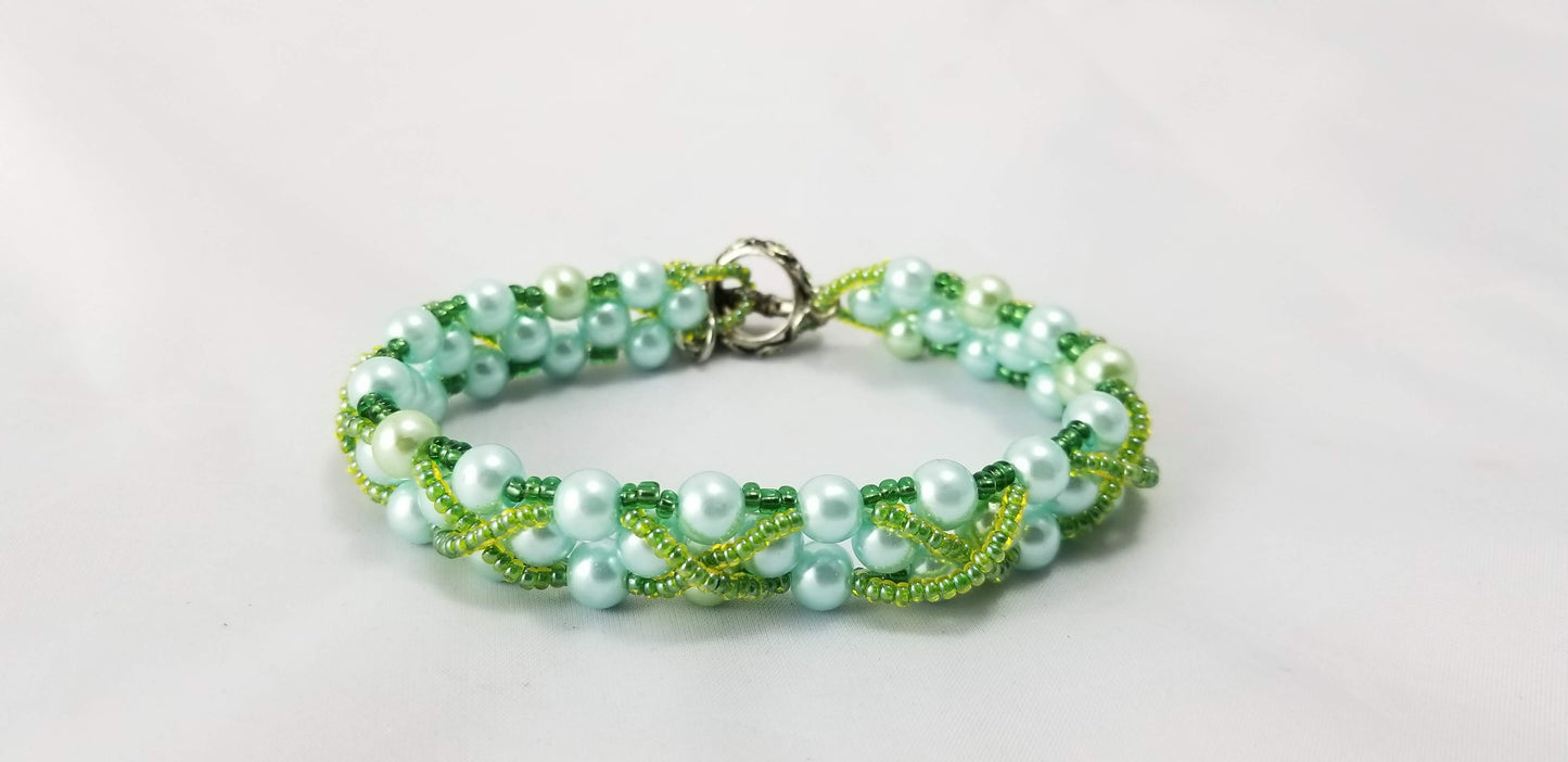 Handmade - XO Beaded Bracelet