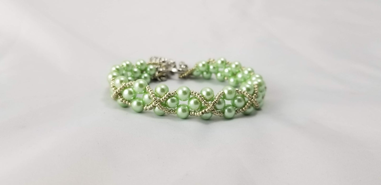 Handmade - XO Beaded Bracelet