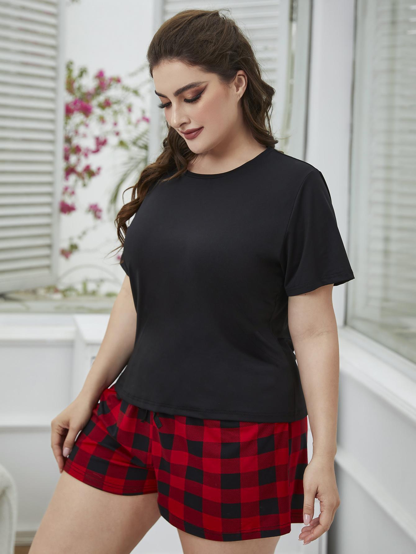 Round Neck Tee Shirt and Plaid Shorts Lounge Set